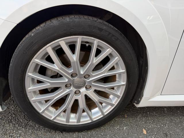 ＴＴクーペ ２．０ＴＦＳＩ　クワトロ　Ｓラインパッケージ（18枚目）