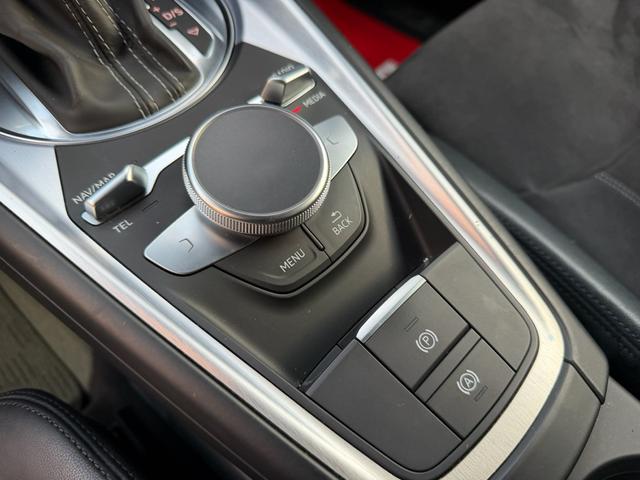 ＴＴクーペ ２．０ＴＦＳＩ　クワトロ　Ｓラインパッケージ（26枚目）