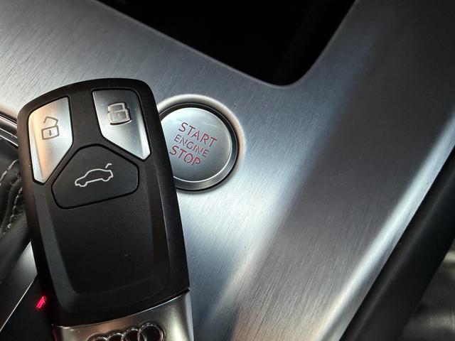 ＴＴクーペ ２．０ＴＦＳＩ　クワトロ　Ｓラインパッケージ（30枚目）