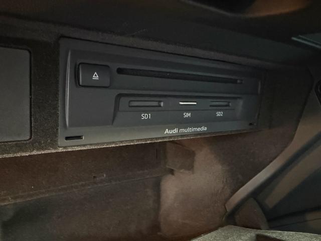 ＴＴクーペ ２．０ＴＦＳＩ　クワトロ　Ｓラインパッケージ（34枚目）