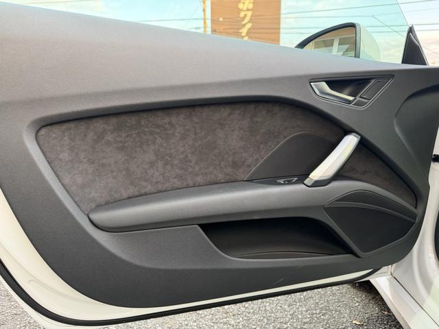 ＴＴクーペ ２．０ＴＦＳＩ　クワトロ　Ｓラインパッケージ（37枚目）