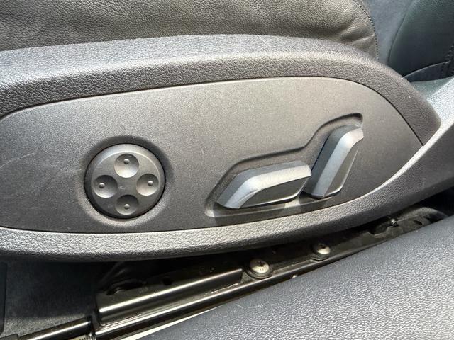 ＴＴクーペ ２．０ＴＦＳＩ　クワトロ　Ｓラインパッケージ（38枚目）