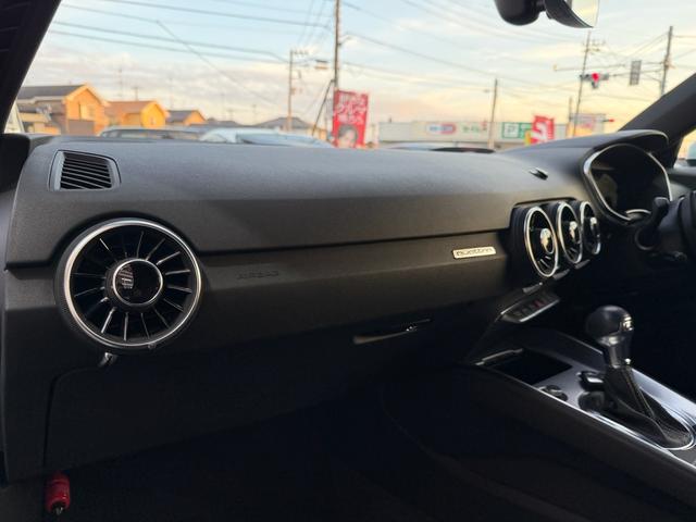 ＴＴクーペ ２．０ＴＦＳＩ　クワトロ　Ｓラインパッケージ（39枚目）