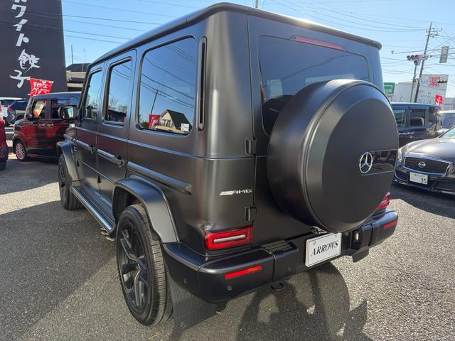 Ｇクラス Ｇ６３　／Ｇ　ｍａｎｕｆａｋｔｕｒプログラム＋／マグノナイトブラック／純正２１インチＡＷ／ベンガルレッド×ブラックナッパレザー／（9枚目）