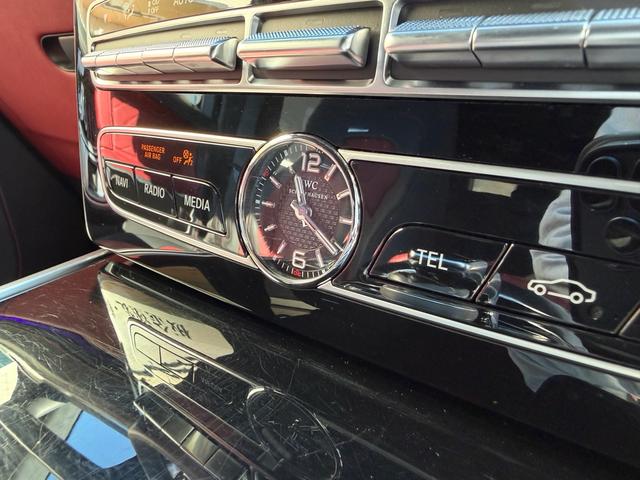 Ｇクラス Ｇ６３　／Ｇ　ｍａｎｕｆａｋｔｕｒプログラム＋／マグノナイトブラック／純正２１インチＡＷ／ベンガルレッド×ブラックナッパレザー／（27枚目）