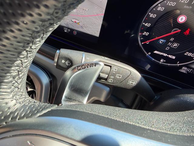 Ｇクラス Ｇ６３　／Ｇ　ｍａｎｕｆａｋｔｕｒプログラム＋／マグノナイトブラック／純正２１インチＡＷ／ベンガルレッド×ブラックナッパレザー／（32枚目）