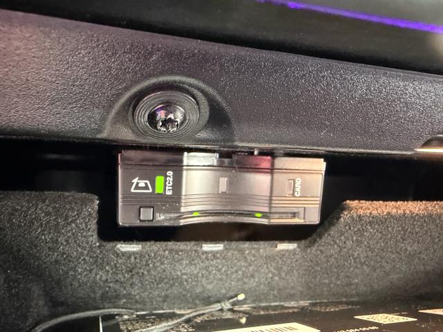 Ｇクラス Ｇ６３　／Ｇ　ｍａｎｕｆａｋｔｕｒプログラム＋／マグノナイトブラック／純正２１インチＡＷ／ベンガルレッド×ブラックナッパレザー／（51枚目）