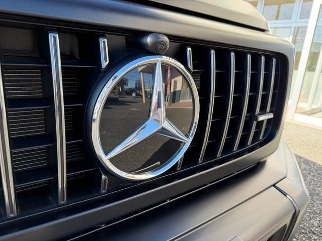 Ｇクラス Ｇ６３　／Ｇ　ｍａｎｕｆａｋｔｕｒプログラム＋／マグノナイトブラック／純正２１インチＡＷ／ベンガルレッド×ブラックナッパレザー／（53枚目）