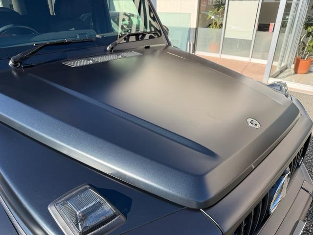 Ｇクラス Ｇ６３　／Ｇ　ｍａｎｕｆａｋｔｕｒプログラム＋／マグノナイトブラック／純正２１インチＡＷ／ベンガルレッド×ブラックナッパレザー／（64枚目）