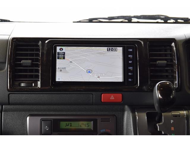 ハイエースバン スーパーＧＬ　ダークプライムＩＩ　ローダウン　フロントスポイラー　ＥＳＳＥＸ１７インチアルミ　バックカメラ　トヨタ純正７型ナビ　トヨタ純正ＥＴＣ２．０　ＡＣ１００Ｖ　ステアリングスイッチ　ＥＳＳＥＸリアウィングシボタイプ（33枚目）