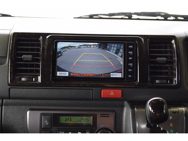 ハイエースバン スーパーＧＬ　ダークプライムＩＩ　ローダウン　フロントスポイラー　ＥＳＳＥＸ１７インチアルミ　バックカメラ　トヨタ純正７型ナビ　トヨタ純正ＥＴＣ２．０　ＡＣ１００Ｖ　ステアリングスイッチ　ＥＳＳＥＸリアウィングシボタイプ（34枚目）