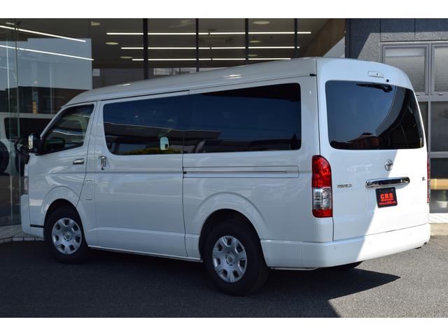 ハイエースワゴン ＧＬ　Ｌ字ベッドキット　車中泊　フローティングナビ　ＥＴＣ　１２．８型後席モニター　全周囲カメラ　クリアランスソナー　衝突軽減ブレーキ　ステアリングスイッチ　デジタルインナーミラー　ＬＥＤヘッドライト（6枚目）