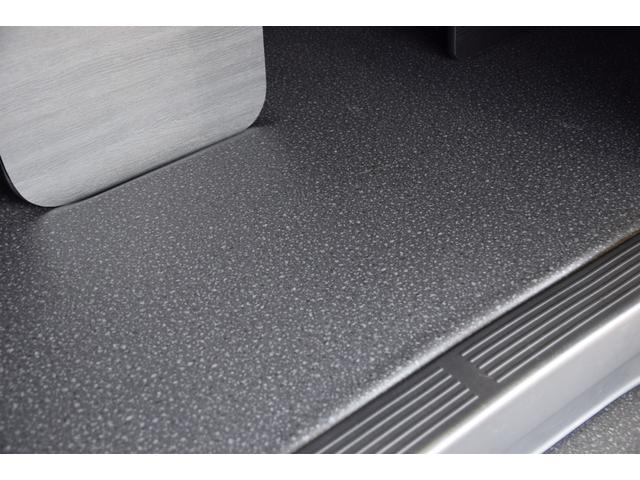 ハイエースワゴン ＧＬ　Ｌ字ベッドキット　車中泊　フローティングナビ　ＥＴＣ　１２．８型後席モニター　全周囲カメラ　クリアランスソナー　衝突軽減ブレーキ　ステアリングスイッチ　デジタルインナーミラー　ＬＥＤヘッドライト（27枚目）