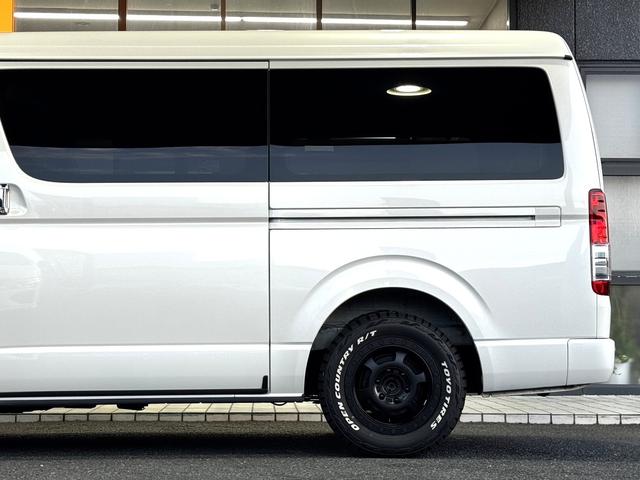 ハイエースワゴン ＧＬ　４ＷＤ　ＥＴＣ　全周囲カメラ　クリアランスソナー　レーンアシスト　衝突被害軽減システム　電動スライドドア　オートマチックハイビーム　スマートキー　電動格納ミラー　後席モニター　ＡＴ　１００Ｖ電源（14枚目）