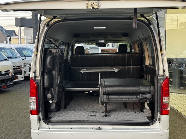 ハイエースワゴン ＧＬ　４ＷＤ　ＥＴＣ　全周囲カメラ　クリアランスソナー　レーンアシスト　衝突被害軽減システム　電動スライドドア　オートマチックハイビーム　スマートキー　電動格納ミラー　後席モニター　ＡＴ　１００Ｖ電源（18枚目）