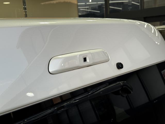 ハイエースワゴン ＧＬ　４ＷＤ　ＥＴＣ　全周囲カメラ　クリアランスソナー　レーンアシスト　衝突被害軽減システム　電動スライドドア　オートマチックハイビーム　スマートキー　電動格納ミラー　後席モニター　ＡＴ　１００Ｖ電源（54枚目）