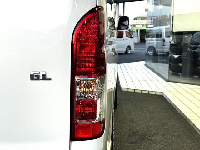 ハイエースワゴン ＧＬ　４ＷＤ　ＥＴＣ　全周囲カメラ　クリアランスソナー　レーンアシスト　衝突被害軽減システム　電動スライドドア　オートマチックハイビーム　スマートキー　電動格納ミラー　後席モニター　ＡＴ　１００Ｖ電源（56枚目）