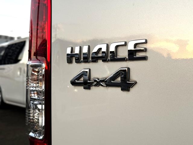 ハイエースワゴン ＧＬ　４ＷＤ　ＥＴＣ　全周囲カメラ　クリアランスソナー　レーンアシスト　衝突被害軽減システム　電動スライドドア　オートマチックハイビーム　スマートキー　電動格納ミラー　後席モニター　ＡＴ　１００Ｖ電源（57枚目）