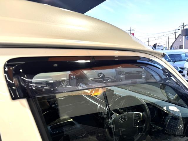 ハイエースワゴン ＧＬ　４ＷＤ　ＥＴＣ　全周囲カメラ　クリアランスソナー　レーンアシスト　衝突被害軽減システム　電動スライドドア　オートマチックハイビーム　スマートキー　電動格納ミラー　後席モニター　ＡＴ　１００Ｖ電源（58枚目）