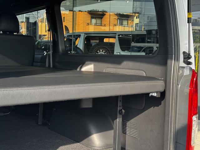 ハイエースバン スーパーＧＬ　ダークプライムＩＩ　ＥＴＣ　クリアランスソナー　レーンアシスト　衝突被害軽減システム　両側電動スライドドア　オートマチックハイビーム　スマートキー　電動格納ミラー　後席モニター　ＡＴ　アルミホイール　１００Ｖ電源　ＥＳＣ（20枚目）