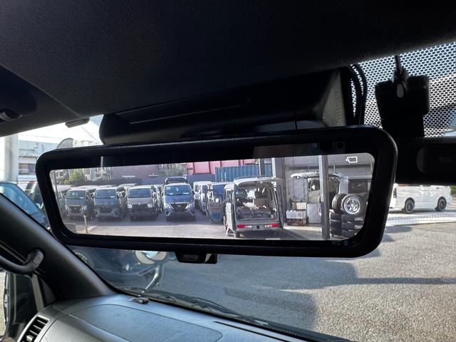 ハイエースバン スーパーＧＬ　ダークプライムＩＩ　ＥＴＣ　クリアランスソナー　レーンアシスト　衝突被害軽減システム　両側電動スライドドア　オートマチックハイビーム　スマートキー　電動格納ミラー　後席モニター　ＡＴ　アルミホイール　１００Ｖ電源　ＥＳＣ（30枚目）