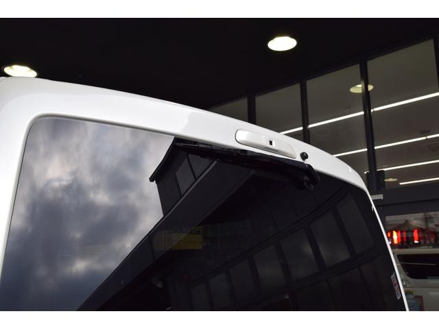 ハイエースバン スーパーＧＬ　ダークプライムＩＩ　ＥＴＣ　クリアランスソナー　レーンアシスト　衝突被害軽減システム　両側電動スライドドア　オートマチックハイビーム　スマートキー　電動格納ミラー　後席モニター　ＡＴ　アルミホイール　１００Ｖ電源　ＥＳＣ（42枚目）