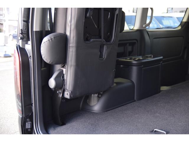 ハイエースワゴン GL 千葉BLACKSTYLE フロントバンパーガード ESSEX16インチアルミ 25mmオーバーフェンダー フローティングナビ 12.8型後席モニター 天井スピーカー デジタルインナーミラー(22枚目)