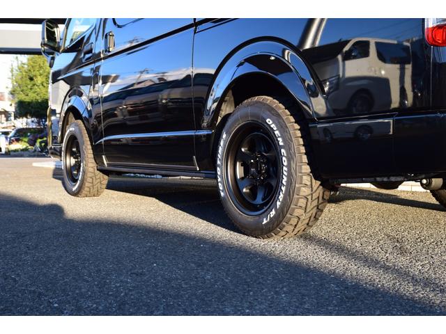 ハイエースワゴン GL 千葉BLACKSTYLE フロントバンパーガード ESSEX16インチアルミ 25mmオーバーフェンダー フローティングナビ 12.8型後席モニター 天井スピーカー デジタルインナーミラー(61枚目)