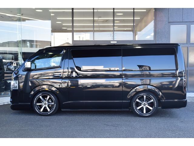 ハイエースバン スーパーGL ダークプライムII ローダウン ベッドキット 車中泊 フロントスポイラー ESSEX17インチアルミ フローティングナビ 10.1型後席モニター LEDヘッドライト LEDテールランプ バックカメラ付き防眩ミラー(7枚目)