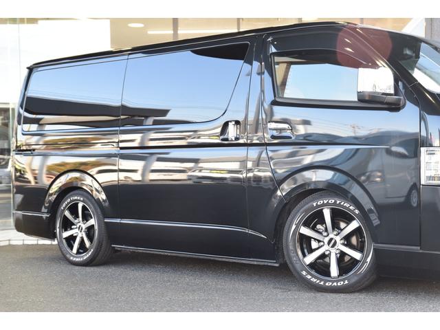 ハイエースバン スーパーGL ダークプライムII ローダウン ベッドキット 車中泊 フロントスポイラー ESSEX17インチアルミ フローティングナビ 10.1型後席モニター LEDヘッドライト LEDテールランプ バックカメラ付き防眩ミラー(9枚目)