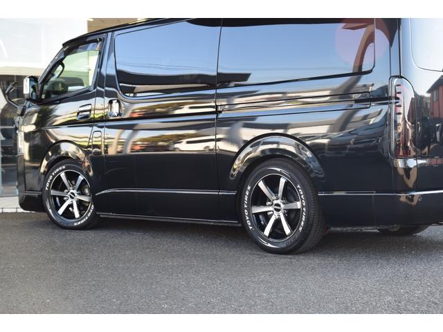 ハイエースバン スーパーGL ダークプライムII ローダウン ベッドキット 車中泊 フロントスポイラー ESSEX17インチアルミ フローティングナビ 10.1型後席モニター LEDヘッドライト LEDテールランプ バックカメラ付き防眩ミラー(14枚目)