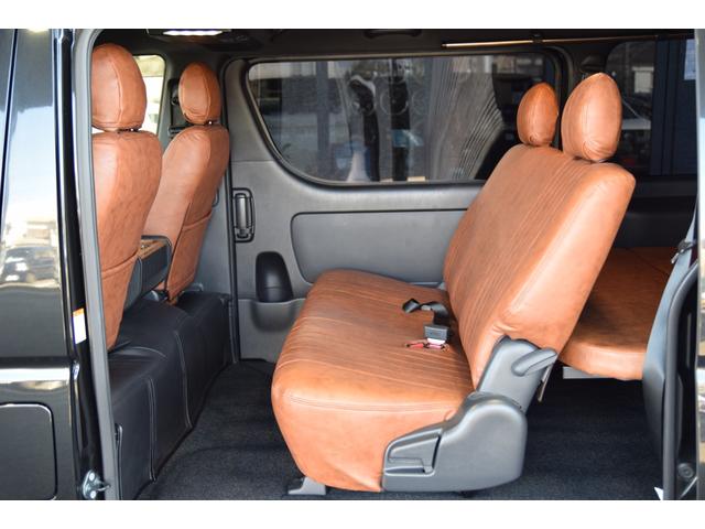 ハイエースバン スーパーGL ダークプライムII ローダウン ベッドキット 車中泊 フロントスポイラー ESSEX17インチアルミ フローティングナビ 10.1型後席モニター LEDヘッドライト LEDテールランプ バックカメラ付き防眩ミラー(26枚目)