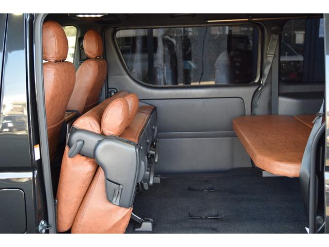 ハイエースバン スーパーGL ダークプライムII ローダウン ベッドキット 車中泊 フロントスポイラー ESSEX17インチアルミ フローティングナビ 10.1型後席モニター LEDヘッドライト LEDテールランプ バックカメラ付き防眩ミラー(28枚目)