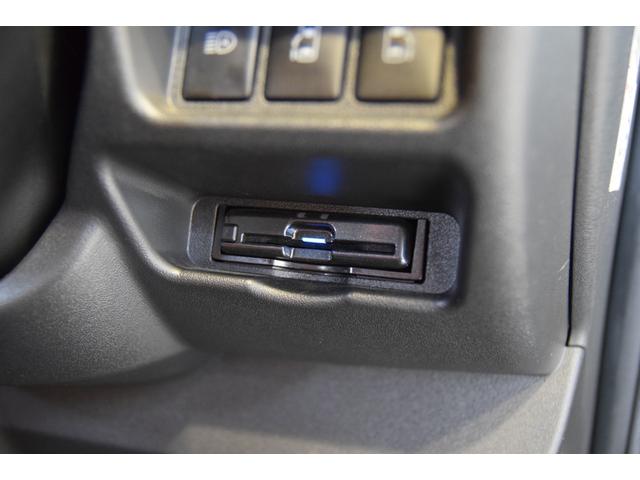 ハイエースバン スーパーGL ダークプライムII ローダウン ベッドキット 車中泊 フロントスポイラー ESSEX17インチアルミ フローティングナビ 10.1型後席モニター LEDヘッドライト LEDテールランプ バックカメラ付き防眩ミラー(43枚目)