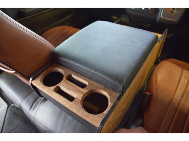 ハイエースバン スーパーGL ダークプライムII ローダウン ベッドキット 車中泊 フロントスポイラー ESSEX17インチアルミ フローティングナビ 10.1型後席モニター LEDヘッドライト LEDテールランプ バックカメラ付き防眩ミラー(49枚目)