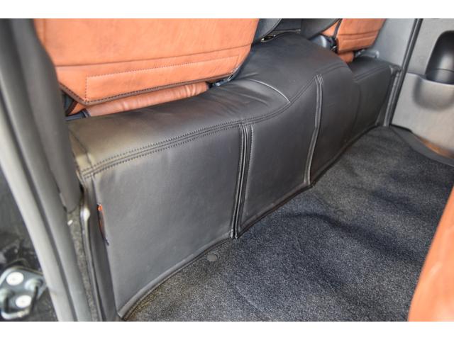 ハイエースバン スーパーGL ダークプライムII ローダウン ベッドキット 車中泊 フロントスポイラー ESSEX17インチアルミ フローティングナビ 10.1型後席モニター LEDヘッドライト LEDテールランプ バックカメラ付き防眩ミラー(50枚目)