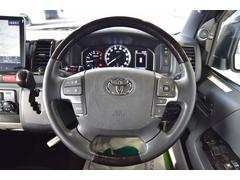 ハンドルの状態が悪いと運転に集中できませんよね。こちらの車、お気軽にお問い合わせください。 3