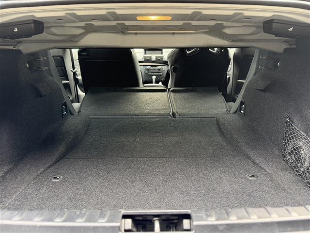 １シリーズ １３５ｉ　ＤＭＥチューン済　サンルーフ　ＲＥＣＡＲＯセミバケ　ＲＡＹＳ　ＴＥ３７（１８インチＡＷ）ワンオフマフラー（純正マフラー有）ＳＴＡＣＫ３連メーター　社外Ｆリップリアディフューザー　ＡＲＣタワーバー（10枚目）