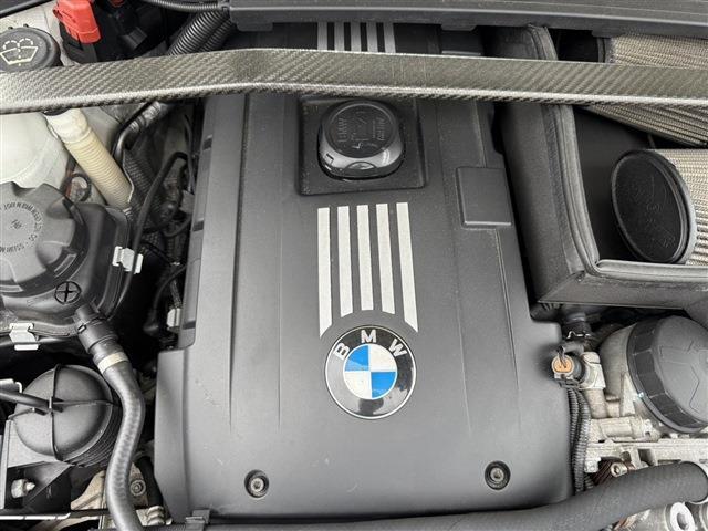 １シリーズ １３５ｉ　ＤＭＥチューン済　サンルーフ　ＲＥＣＡＲＯセミバケ　ＲＡＹＳ　ＴＥ３７（１８インチＡＷ）ワンオフマフラー（純正マフラー有）ＳＴＡＣＫ３連メーター　社外Ｆリップリアディフューザー　ＡＲＣタワーバー（39枚目）