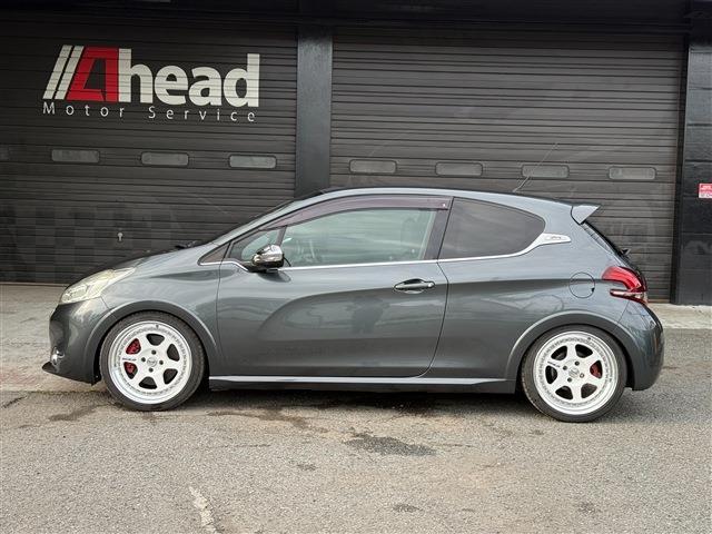 ２０８ ＧＴｉ　６ＭＴ　ユーザー買取車両　アイバッハプロキットダウンサス　ＷＯＲＫ　ＭＥＩＳＴＥＲ　Ｌ１　８．０Ｊ（１８インチＡＷ）純正ＡＷ有　前後ドライブレコーダー　コーナーセンサー　ＥＴＣ　スペアキー有（4枚目）