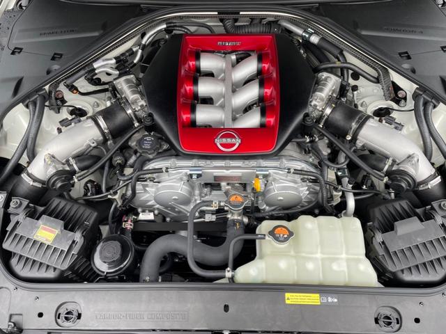 ＧＴ－Ｒ ニスモ　スペシャルエディション　４ＷＤ　ＭＹ２２　ＮＩＳＭＯスポーツリセッティン　ＮＩＳＭＯ専用チューニングＶＲ３８ＤＥＴＴ　ニスモ専用カーボン製エンジンフード　専用レイズ製アルミ鍛造ホイール　専用カーボンセラミックブレーキ（11枚目）