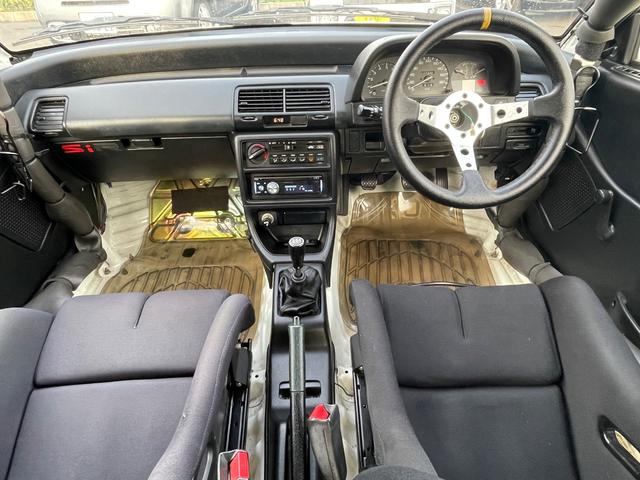 シビック ＳｉＲ　５速ＭＴ　Ｂ１６Ａエンジン　ＢＲＩＤＥフルバケットシート　１２点式ロールケージ　ゼロファイター車高調　５ＺＩＧＥＮエキマニ　バーディークラブＳＰＥＣ２マフラー　ＥＮＫＥＩ１５インチアルミホ―イル（2枚目）