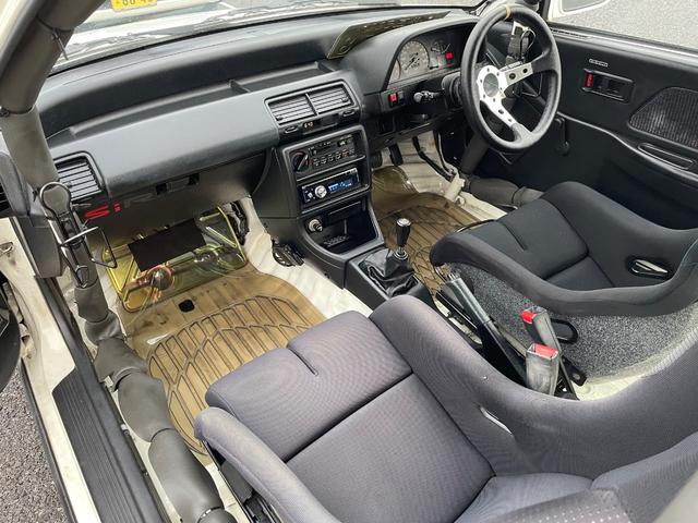 シビック ＳｉＲ　５速ＭＴ　Ｂ１６Ａエンジン　ＢＲＩＤＥフルバケットシート　１２点式ロールケージ　ゼロファイター車高調　５ＺＩＧＥＮエキマニ　バーディークラブＳＰＥＣ２マフラー　ＥＮＫＥＩ１５インチアルミホ―イル（6枚目）