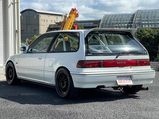 シビック ＳｉＲ　５速ＭＴ　Ｂ１６Ａエンジン　ＢＲＩＤＥフルバケットシート　１２点式ロールケージ　ゼロファイター車高調　５ＺＩＧＥＮエキマニ　バーディークラブＳＰＥＣ２マフラー　ＥＮＫＥＩ１５インチアルミホ―イル（11枚目）
