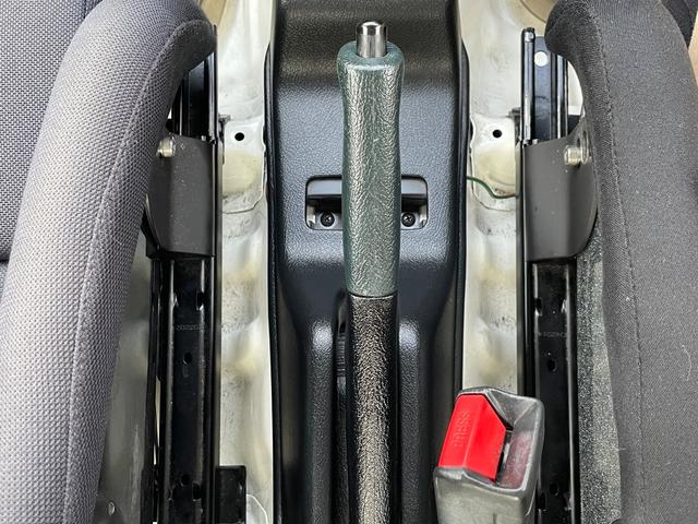 シビック ＳｉＲ　５速ＭＴ　Ｂ１６Ａエンジン　ＢＲＩＤＥフルバケットシート　１２点式ロールケージ　ゼロファイター車高調　５ＺＩＧＥＮエキマニ　バーディークラブＳＰＥＣ２マフラー　ＥＮＫＥＩ１５インチアルミホ―イル（36枚目）