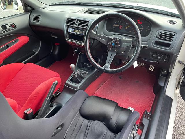 シビック タイプＲ　Ｘ　５速ＭＴ　ＶＴＥＣエンジン　ＥＴＣ　運転席ＢＲＩＤＥフルバケットシート　純正ＯＰフロントフォグランプ　ビルシュタイン車高調　フジツボマフラー　バリスカーボンボンネット　純正１５インチアルミホイール（4枚目）
