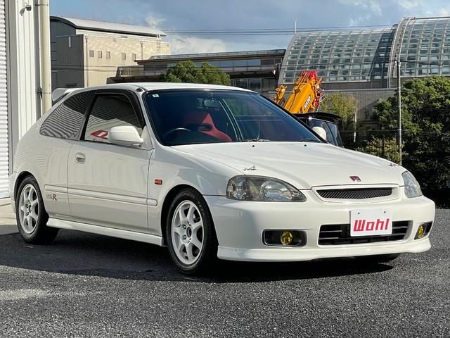 シビック タイプＲ　Ｘ　５速ＭＴ　ＶＴＥＣエンジン　ＥＴＣ　運転席ＢＲＩＤＥフルバケットシート　純正ＯＰフロントフォグランプ　ビルシュタイン車高調　フジツボマフラー　バリスカーボンボンネット　純正１５インチアルミホイール（10枚目）