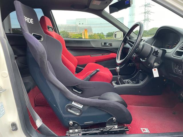 シビック タイプＲ　Ｘ　５速ＭＴ　ＶＴＥＣエンジン　ＥＴＣ　運転席ＢＲＩＤＥフルバケットシート　純正ＯＰフロントフォグランプ　ビルシュタイン車高調　フジツボマフラー　バリスカーボンボンネット　純正１５インチアルミホイール（14枚目）