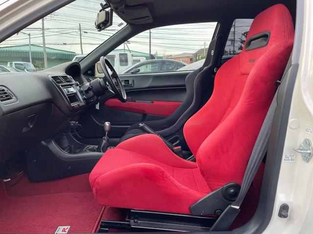 シビック タイプＲ　Ｘ　５速ＭＴ　ＶＴＥＣエンジン　ＥＴＣ　運転席ＢＲＩＤＥフルバケットシート　純正ＯＰフロントフォグランプ　ビルシュタイン車高調　フジツボマフラー　バリスカーボンボンネット　純正１５インチアルミホイール（15枚目）