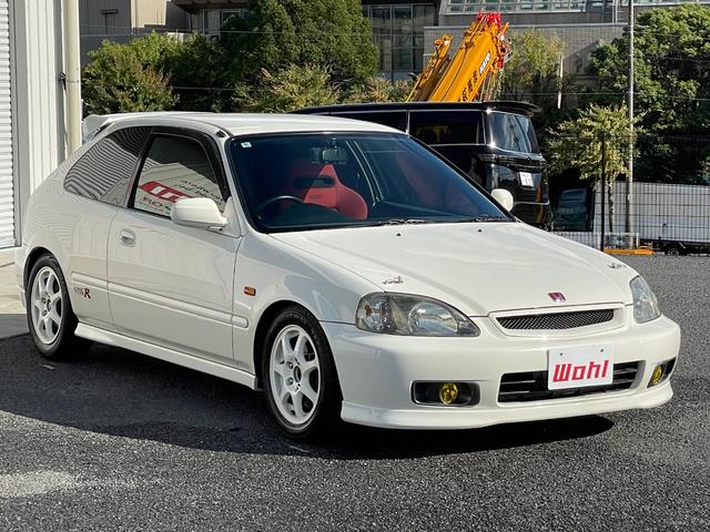 シビック タイプＲ　Ｘ　５速ＭＴ　ＶＴＥＣエンジン　ＥＴＣ　運転席ＢＲＩＤＥフルバケットシート　純正ＯＰフロントフォグランプ　ビルシュタイン車高調　フジツボマフラー　バリスカーボンボンネット　純正１５インチアルミホイール（18枚目）